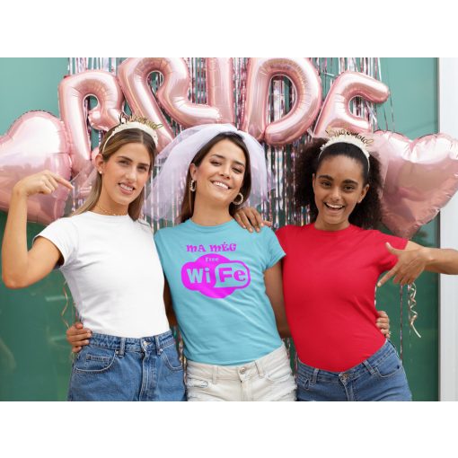 Lánybúcsú póló – Egyedi és vicces csapatpóló a menyasszony és barátnői számára