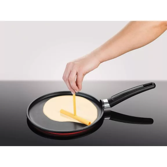 Palacsinta Spatula / Forgatólapát Tésztakenő Hengerrel