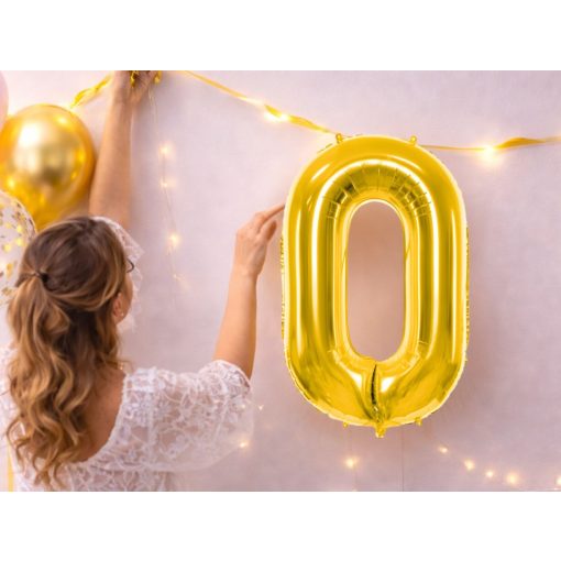 66 cm-es arany 0-ás számú fólia lufi születésnapi dekorációhoz, önzáró szeleppel