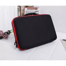 Soulima 22886 körömlakk-rendező tok, fekete színű, 60 flakon tárolására alkalmas, hordozható, merevített, cipzáras tároló kozmetikumokhoz és illóolajokhoz