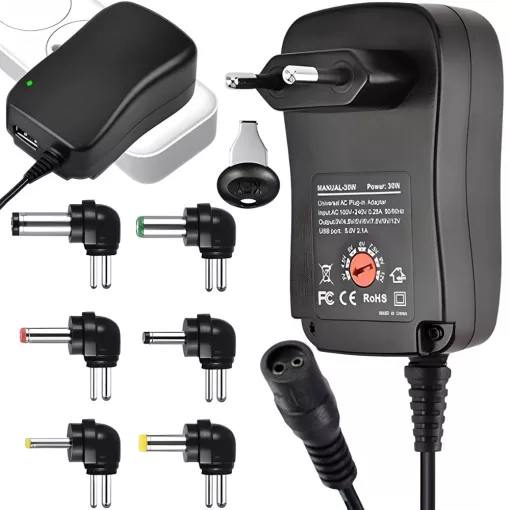univerzális szabályozható hálózati adapter 6 cserélhető fejjel és USB porttal