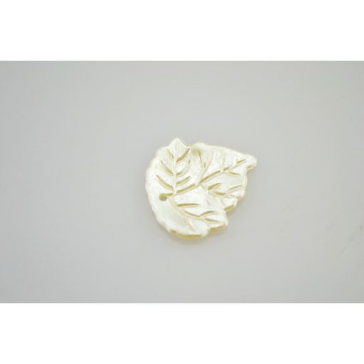 Akril gyöngy  falevél - 10 db/cs,  gyöngy fehér