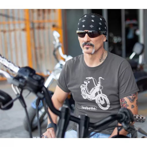 Klasszikus Babetta kétütemű motoros póló legendás dizájnnal.