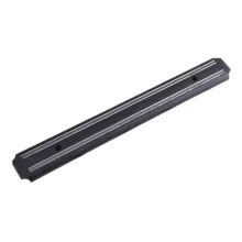 magneses-fali-kestarto-konyha.jpg" alt="Mágneses fali késtartó modern konyhában késekkel