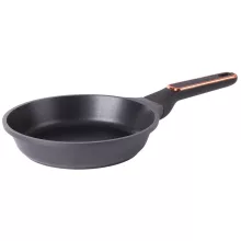 20 cm-es tapadásmentes serpenyő, amely indukciós és gázfőzőlapon is használható