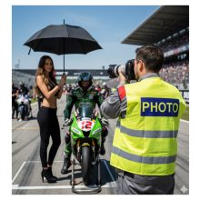 Láthatósági mellény FOTÓ és PHOTO felirattal, sárga fényvisszaverő fotós mellény, eseményfotós azonosító felszerelés,