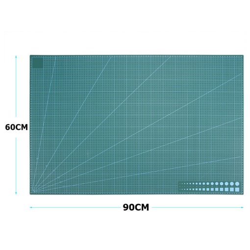 Öngyógyuló vágószőnyeg precíziós mérőskálával, centiméteres és szögjelölésekkel