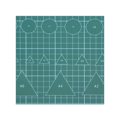 Öngyógyuló vágószőnyeg precíziós mérőskálával, centiméteres és szögjelölésekkel