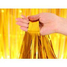 Arany színű csillogó fólia függöny öntapadós rögzítéssel fotóháttérhez