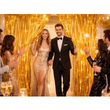 Arany színű csillogó fólia függöny öntapadós rögzítéssel fotóháttérhez