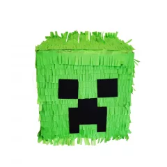 Minecraft pinyáta édességekkel töltve egy vidám születésnapi bulin.