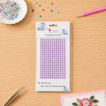  Öntapadós strasszkő 6 mm pink és lila színben – 260 db/cs