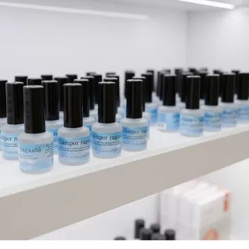 Csillámtetoválás ragasztó 14 ml, bőrbarát testragasztó ecsettel, tartós csillámtetkó ragasztó, kozmetikai ragasztó gyerekeknek,